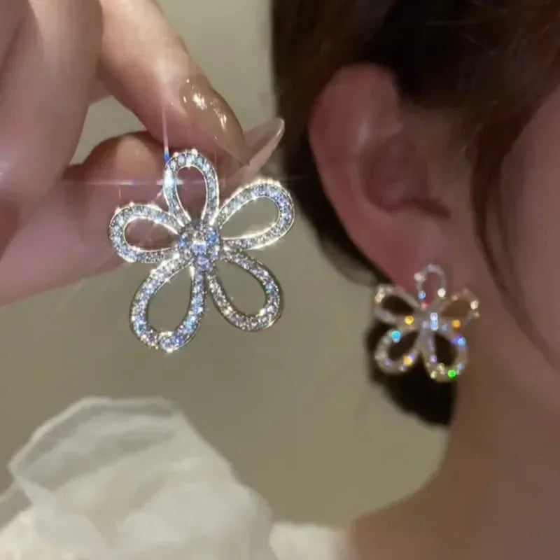 Leila Earring